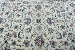 Central medallion detail of 2000s Nain rug from Iran / Persia