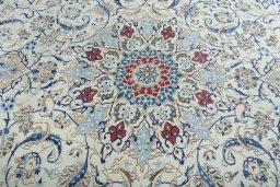 Central medallion detail of 2000s Nain rug from Iran / Persia
