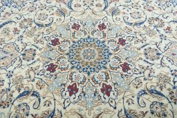 Central medallion detail of 2000s Nain rug from Iran / Persia