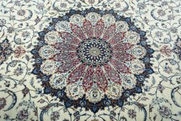 Central medallion detail of 2000s Nain rug from Iran / Persia