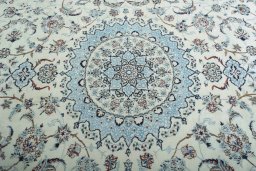Central medallion detail of 2000s Nain rug from Iran / Persia