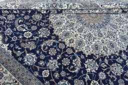 Close-up detail of 1970s Nain rug from Iran / Persia showing Cork weave