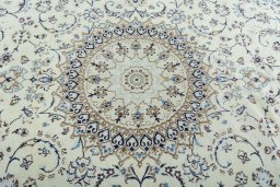 Central medallion detail of 2000s Nain rug from Iran / Persia