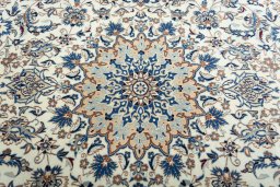 Central medallion detail of 2000s Nain rug from Iran / Persia
