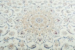 Central medallion detail of 2000s Nain rug from Iran / Persia