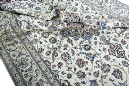 Surface texture of New Nain rug with natural Cork and intricate pattern
