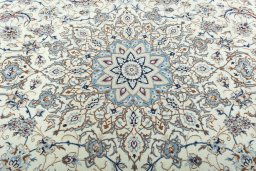 Central medallion detail of 2000s Nain rug from Iran / Persia