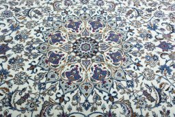 Central medallion detail of 2000s Nain rug from Iran / Persia