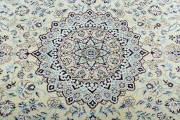 Central medallion detail of 2000s Nain rug from Iran / Persia