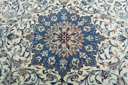 Central medallion detail of 2000s Nain rug from Iran / Persia