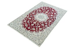 Corner detail of New Nain rug showing border pattern and Wool pile