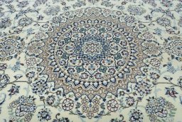 Central medallion detail of 2000s Nain rug from Iran / Persia