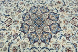 Central medallion detail of 2000s Nain rug from Iran / Persia