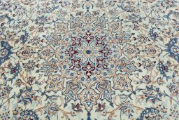 Central medallion detail of 2000s Nain rug from Iran / Persia
