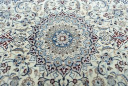 Central medallion detail of 2000s Nain rug from Iran / Persia