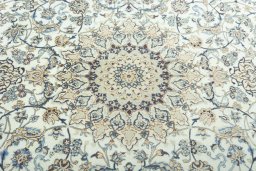Central medallion detail of 2000s Nain rug from Iran / Persia