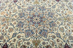 Central medallion detail of 2000s Nain rug from Iran / Persia