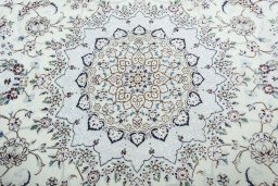 Central medallion detail of 2000s Nain rug from Iran / Persia
