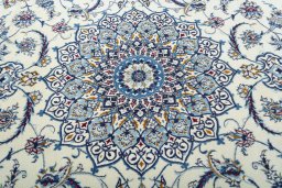 Central medallion detail of 2000s Nain rug from Iran / Persia