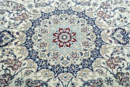 Central medallion detail of 2000s Nain rug from Iran / Persia