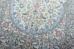 Close-up detail of Unknown Nain rug from Iran / Persia showing Wool weave