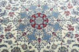 Central medallion detail of 2000s Nain rug from Iran / Persia