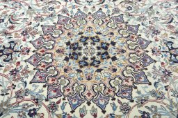 Central medallion detail of 2000s Nain rug from Iran / Persia