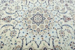 Central medallion detail of 2000s Nain rug from Iran / Persia