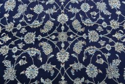 Central medallion detail of 2000s Nain rug from Iran / Persia