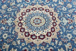 Central medallion detail of 2000s Nain rug from Iran / Persia