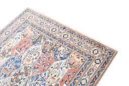 Surface texture of 2004s Nain rug with natural Wool and intricate pattern