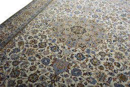 Backside of handmade 2000s Najafabad rug showing knot structure and weave density