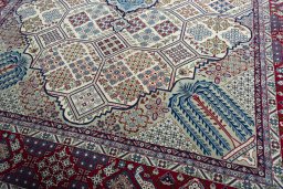 Close-up detail of 2000s Najafabad rug from Iran / Persia showing Wool weave
