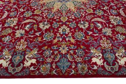 Corner detail of 2000s Najafabad rug showing border pattern and Wool pile
