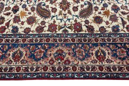 Corner detail of 1950s Najafabad rug showing border pattern and Wool pile