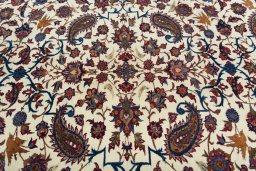 Central medallion detail of 1950s Najafabad rug from Iran / Persia