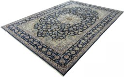 Corner detail of New Najafabad rug showing border pattern and Wool pile