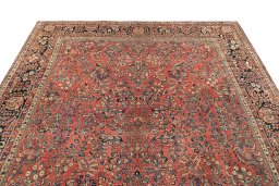 Surface texture of 1920s Sarough rug with natural Wool and intricate pattern