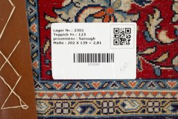 Close-up detail of 1970s Sarough rug from Iran / Persia showing Wool weave