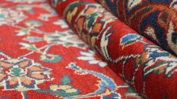 Close-up detail of New Sarough rug from Iran / Persia showing Wool weave