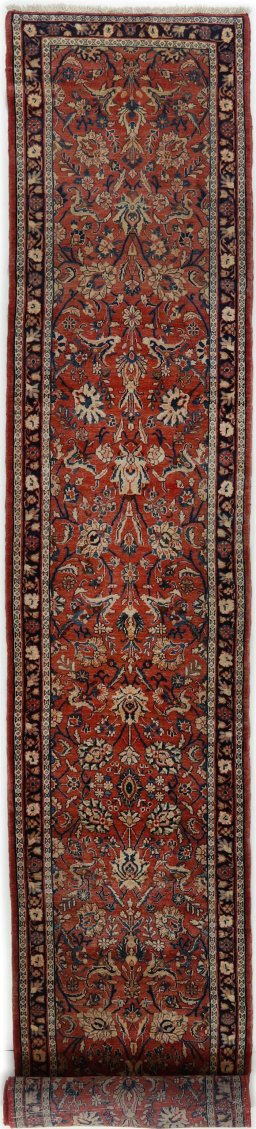 Full view of New Sarough rug from Iran / Persia, 569 × 83 cm in Red tones