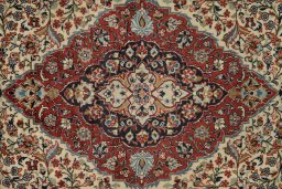 Close-up detail of New Sarough rug from Iran / Persia showing Wool weave