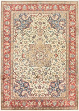 Full view of 1970s Sarough rug from Iran / Persia, 351 × 251 cm in Cream tones