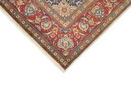 Backside of handmade 1970s Sarough rug showing knot structure and weave density