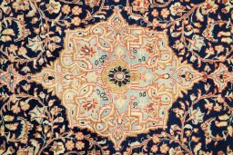 Central medallion detail of New Sarough rug from Iran / Persia