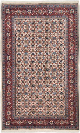 Full view of New Sarough rug from Iran / Persia, 228 × 140 cm in Cream tones