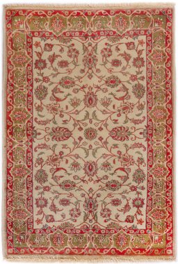 Full view of 1990s Sarough rug from Iran / Persia, 155 × 102 cm in Beige tones