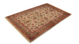 Corner detail of 1990s Sarough rug showing border pattern and Wool pile