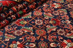Corner detail of 1950s Sarough rug showing border pattern and Wool pile