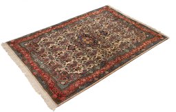 Close-up detail of 1930s Sarough rug from Iran / Persia showing Wool weave